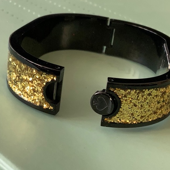 Kate Spade watch. - Picture 4 of 7